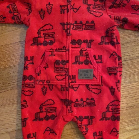 Carter’s 3 month boys fleece red hooded one piece - Picture 4 of 5